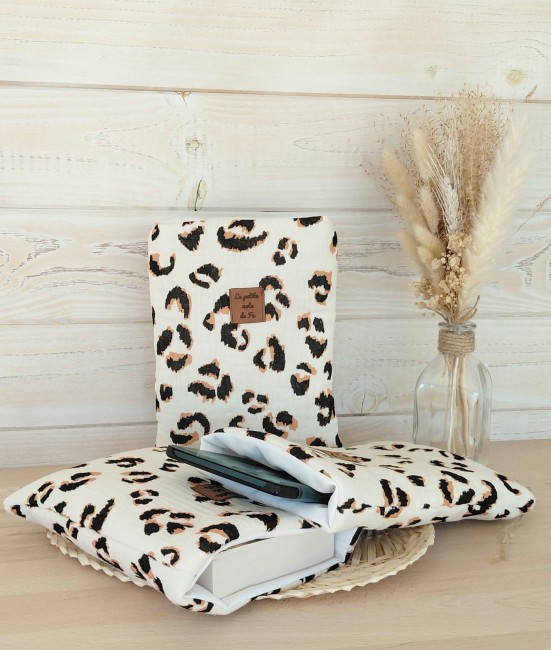 housse-de-livre-savane-blanc Housse de livre Savane ouverte pour protéger un livre