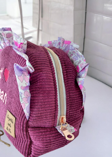 trousse-demi-lune-prune-cote