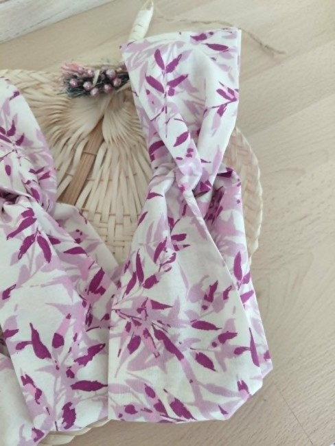 bandeau imprimé végétal aux nuances violette moderne femme
