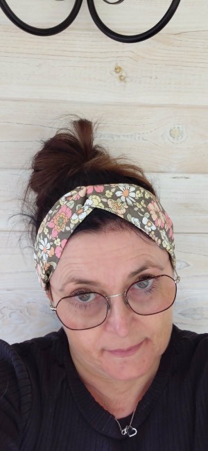 bandeau-vintage-porte-face bandeau cheveux en coton femme